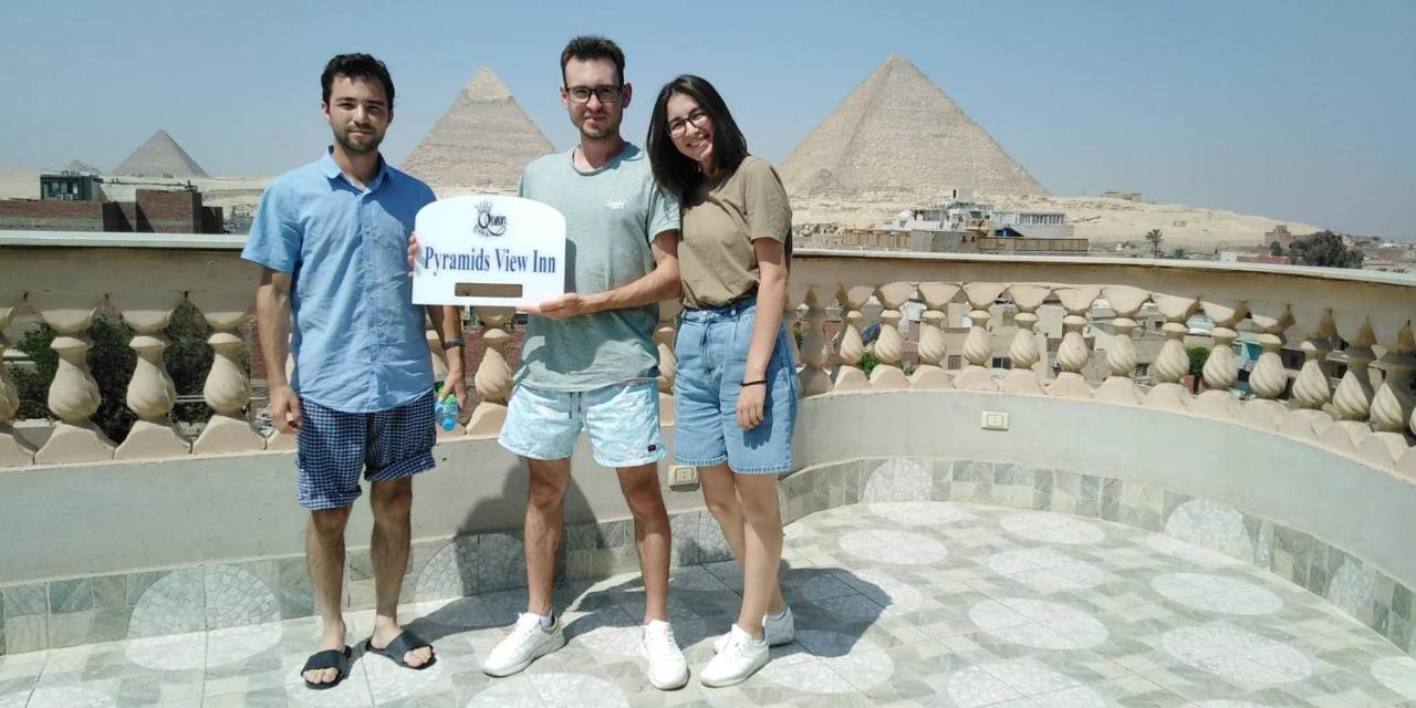 Queen Pyramids View Inn Kafret el-Gabal Exteriör bild