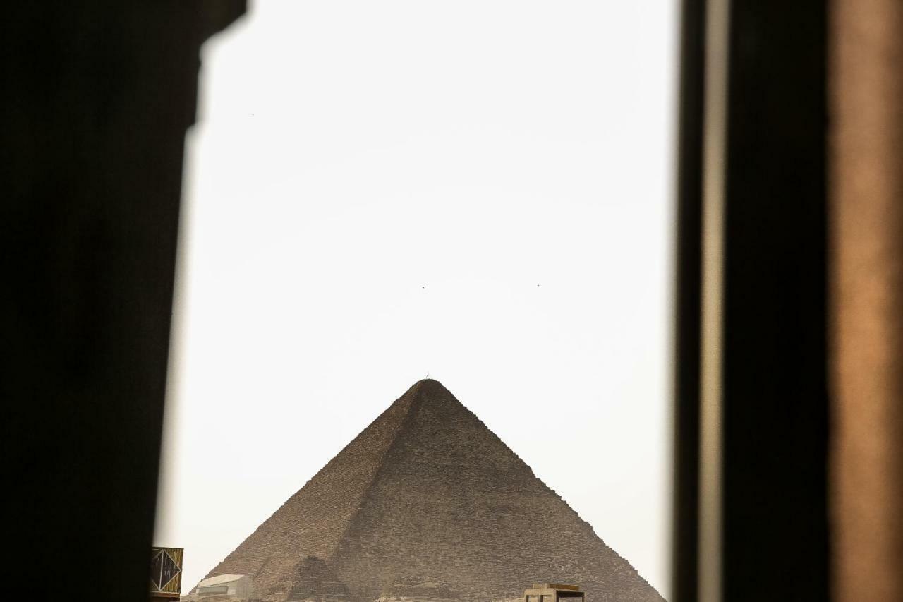 Queen Pyramids View Inn Kafret el-Gabal Exteriör bild